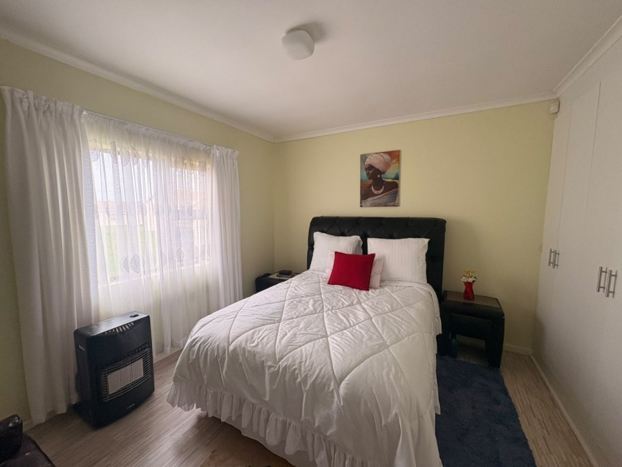 3 Bedroom Property for Sale in Cove Rock Eastern Cape